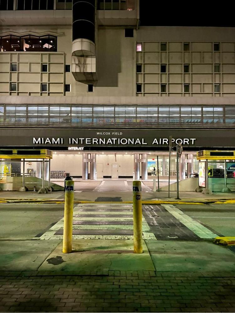 Cute Private Room, Near The Airport - Free Parking - 02 Homestay Miami