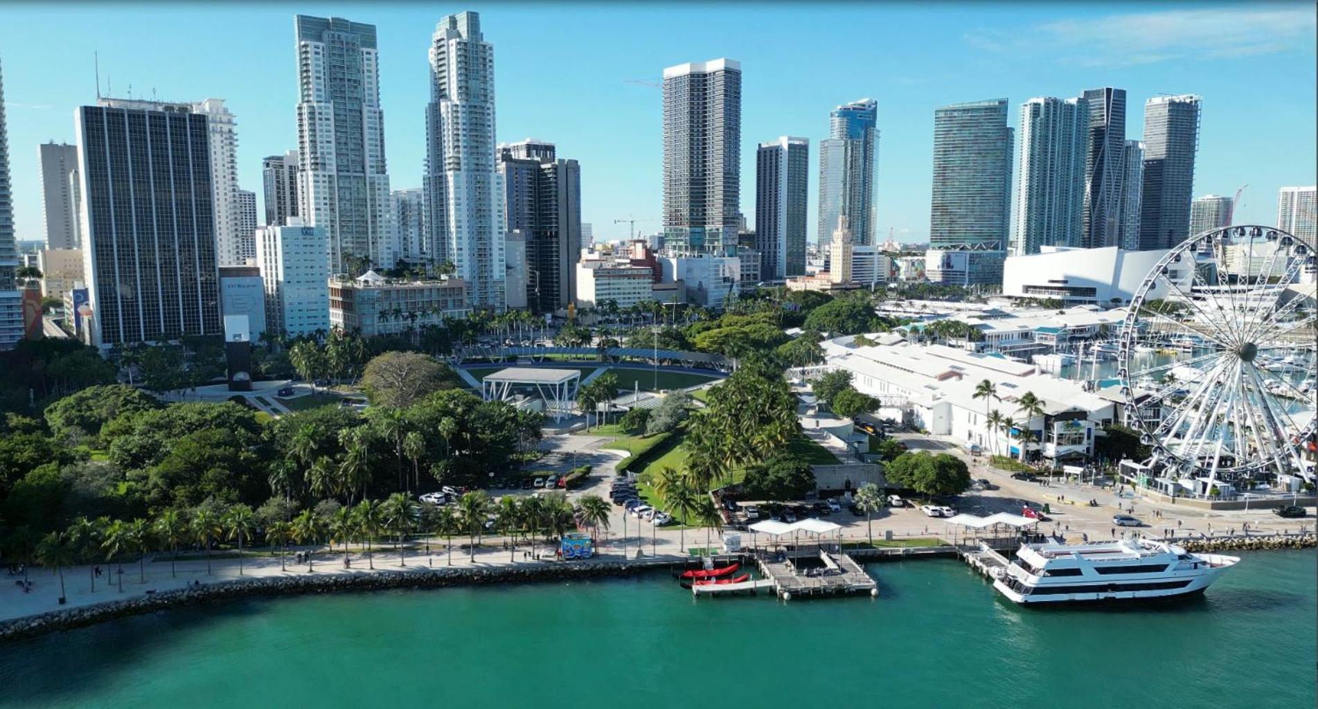 Cute Private Room, Near The Airport - Free Parking - 02 * Miami